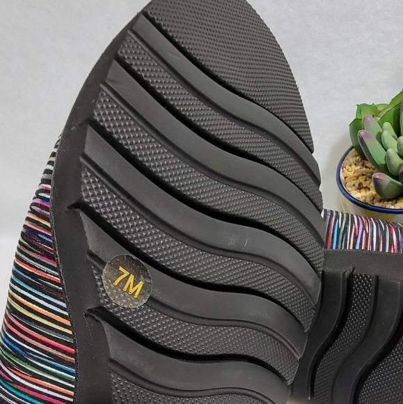 Nurture Kizzie Rainbow Strip Envelope Wedge Slip-On Shoes Size 7 - Picture 4 of 9